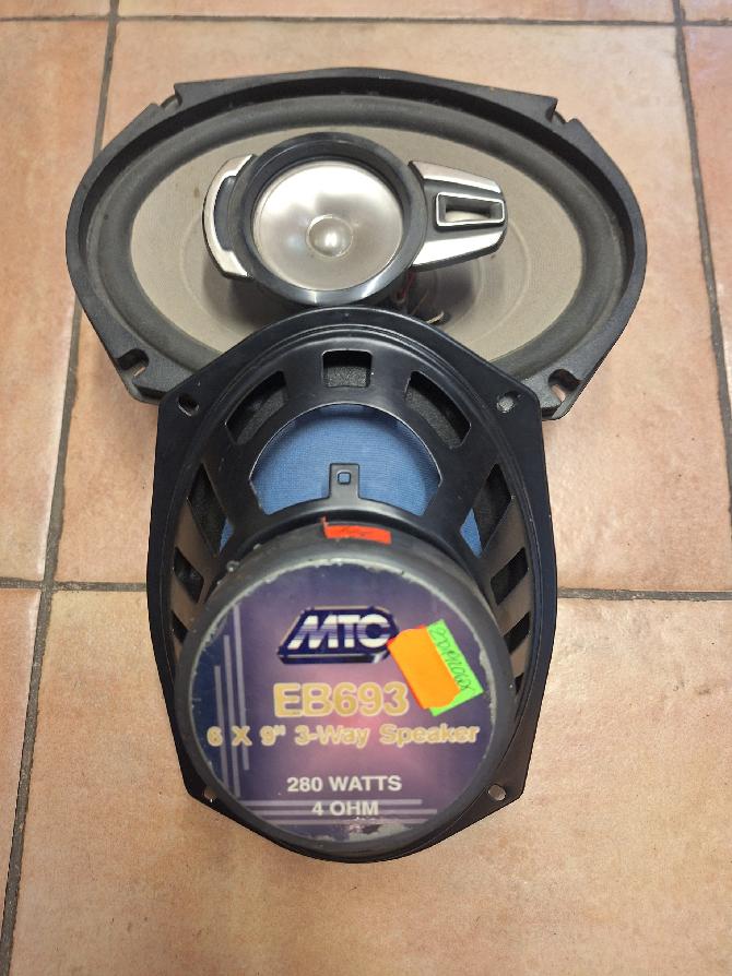 Reproduktory MTC EB693 3 pásmové 280Watts 4 OHM