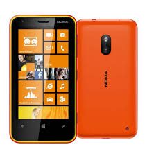 Nokia Lumia 620 oranžový